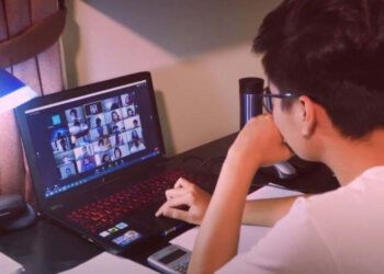 TOP 5 LAPTOP HỌC ONLINE TẠI NHÀ TRONG MÙA DỊCH