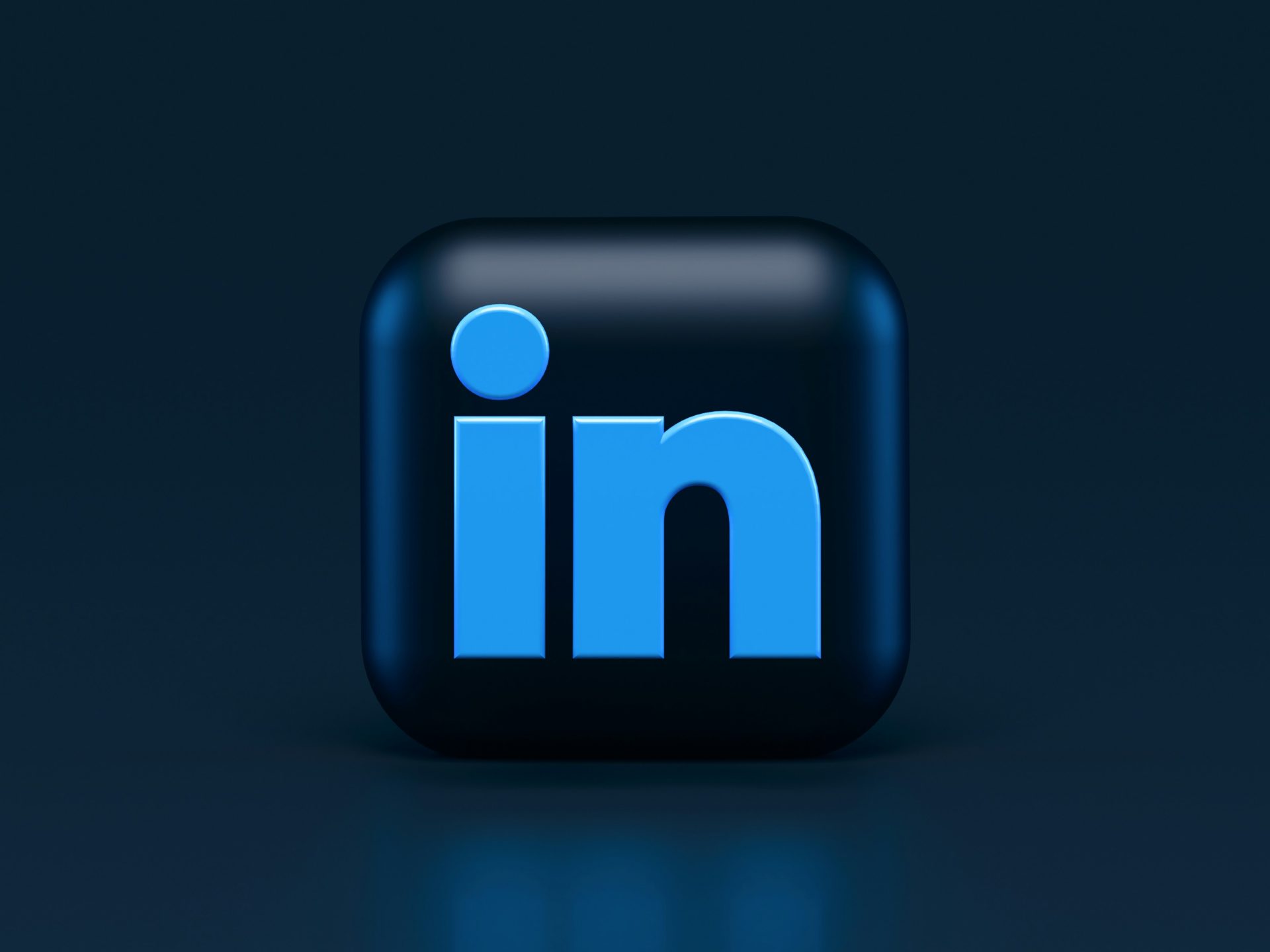 LinkedIn Là Gì – Vì Sao Gọi Linkedin Là Mạng Xã Hội Công Việc?