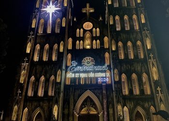 10 Điều Thú Vị Về Không Khí Giáng Sinh Hà Nội Tại Nhà Thờ Lớn