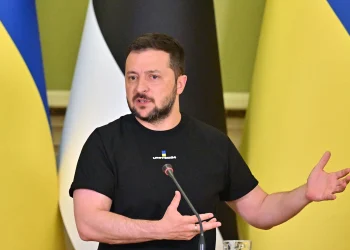 Zelensky Cam Kết Kết Thúc Chiến Tranh Ukraine: Lời Hứa Đầy Quyết Tâm